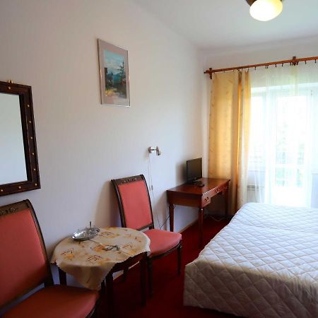 Bed and Breakfast Domy Wczasowe Tryumfy Крыница-Здруй Экстерьер фото