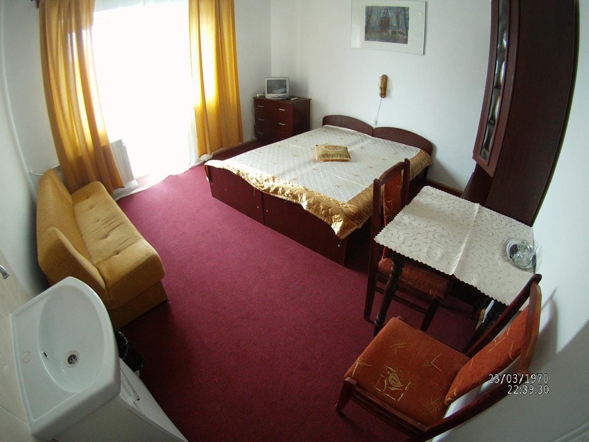 Bed and Breakfast Domy Wczasowe Tryumfy Крыница-Здруй Экстерьер фото