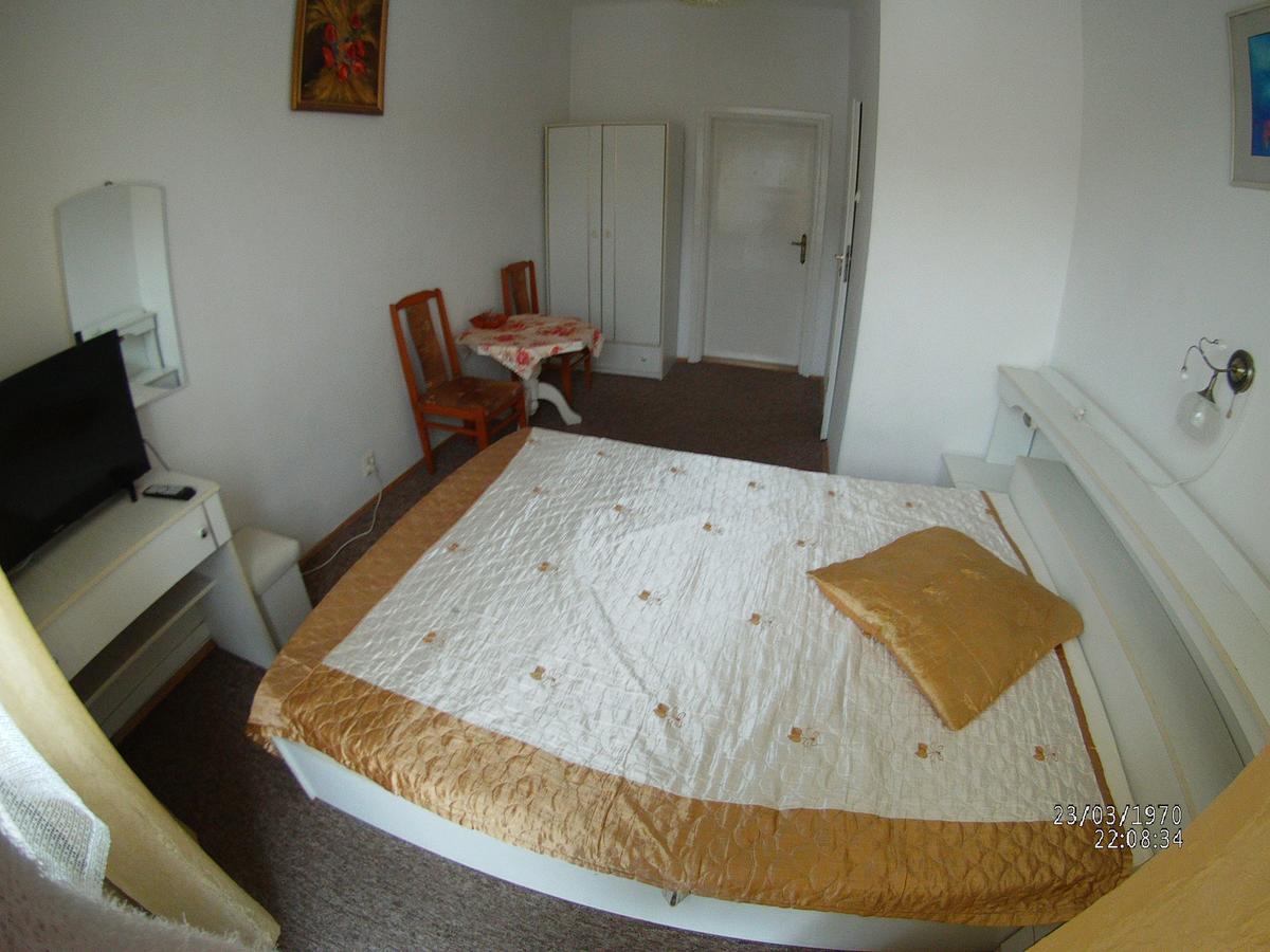 Bed and Breakfast Domy Wczasowe Tryumfy Крыница-Здруй Экстерьер фото